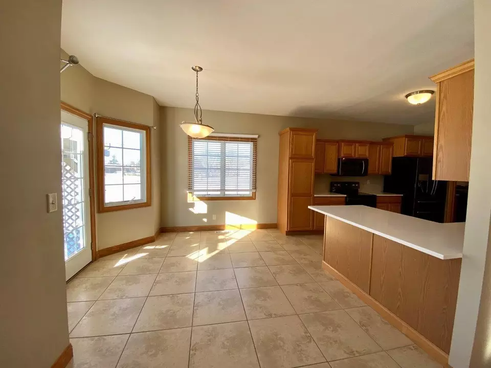  901 S Debra Ln, Pontiac, IL 61764 photo 24