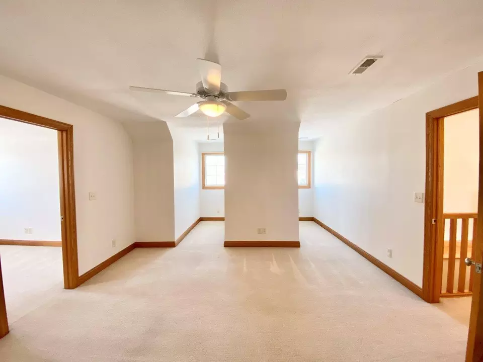  901 S Debra Ln, Pontiac, IL 61764 photo 47