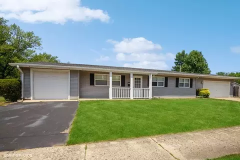 1240 Walnut Ave, Hanover Park, IL 60133