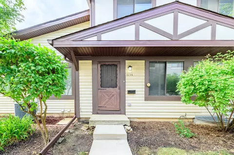 6236 Gold Cir #6236, Hanover Park, IL 60133