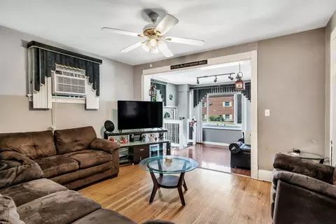 125 E North Ave, Addison, IL 60101 photo 11