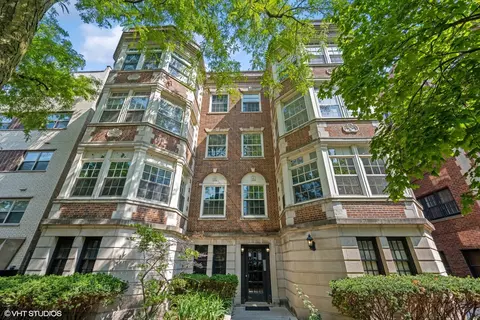 444 W Oakdale Ave #1E, Chicago, IL 60657