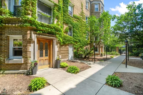 1624 W Farwell Ave #1C, Chicago, IL 60626