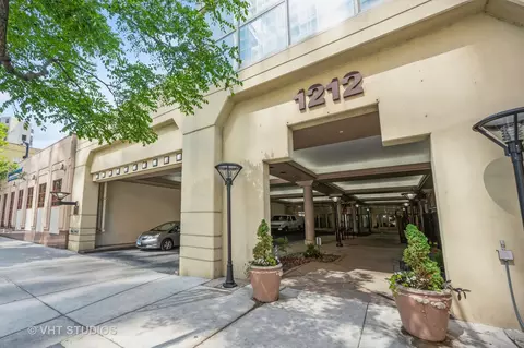 1212 N La Salle Dr #1407, Chicago, IL 60610
