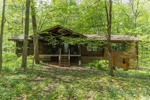 5660 N Brookville Rd, Shannon, IL 61078