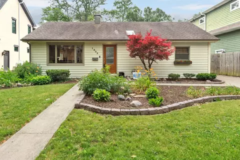 1533 Thornwood Dr, Downers Grove, IL 60516