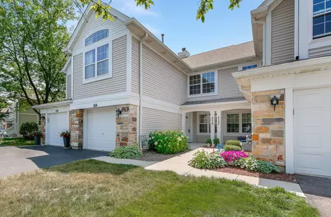 114 Concord Ln, Carol Stream, IL 60188