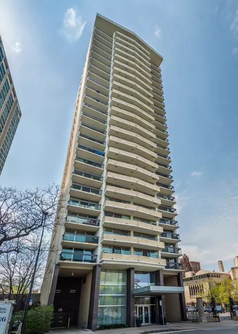 3470 N Lake Shore Dr #15C, Chicago, IL 60657
