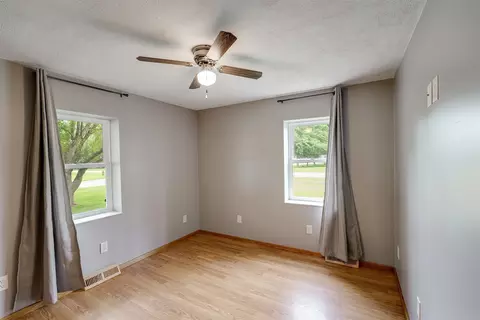 305 N 6th St, Cornell, IL 61319 photo 10