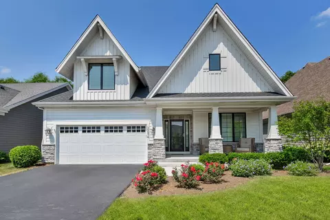 1 N574 Golf View Ln, Winfield, IL 60190