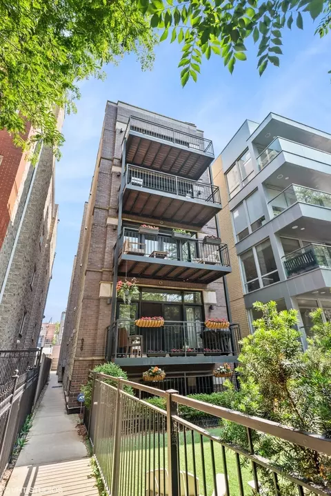639 W Wrightwood Ave #4, Chicago, IL 60614