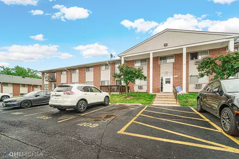 693 E Fullerton Ave #101, Glendale Heights, IL 60139