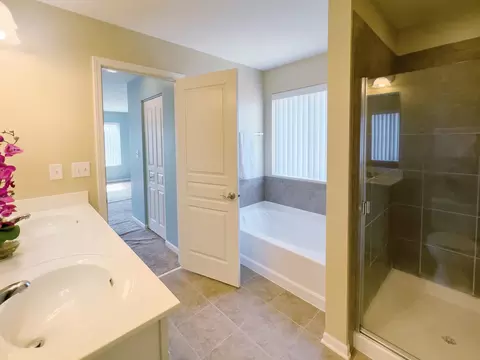 3147 Kyra Ln, Elgin, IL 60124 photo 11
