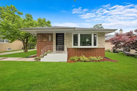 1502 Forest Rd, La Grange Park, IL 60526