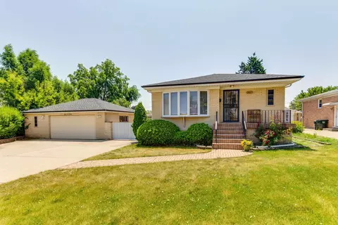 8111 W Oak Ave, Niles, IL 60714