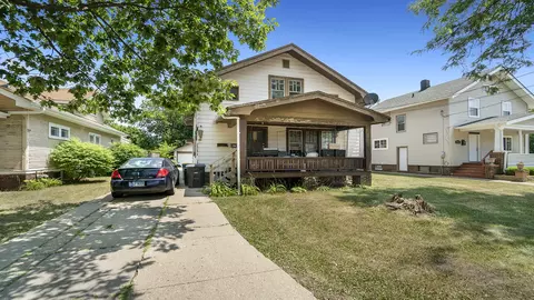 2224 S 6th St, Rockford, IL 61104