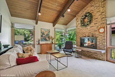 2123 Mcdaniel Ave, Evanston, IL 60201 photo 3