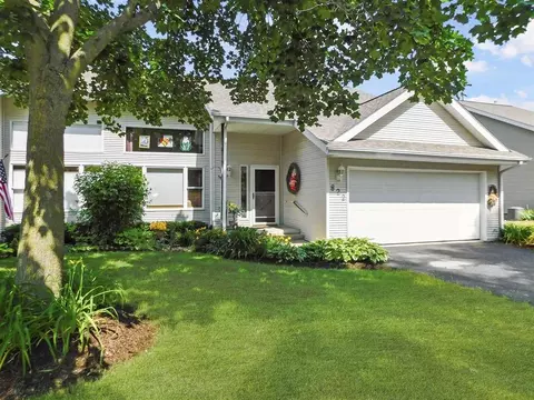 822 Metz Ln, Rockton, IL 61072