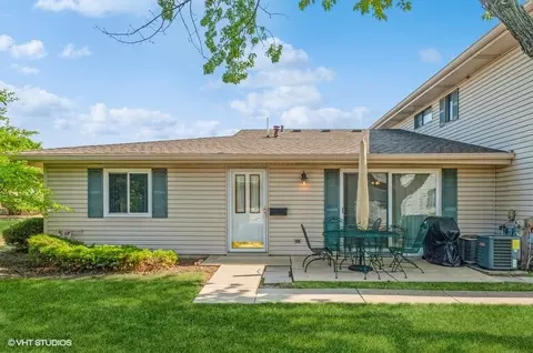 205 Nauset Ln, Schaumburg, IL 60194