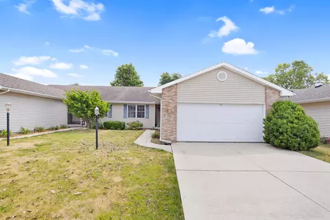 908 Waters Edge Rd, Champaign, IL 61822