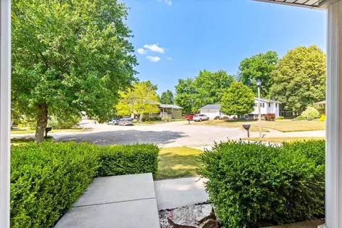 305 Dwyer Ct, Normal, IL 61761 photo 3