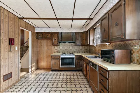 91 E Millers Rd, Des Plaines, IL 60016 photo 5