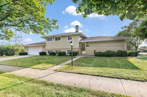 91 E Millers Rd, Des Plaines, IL 60016