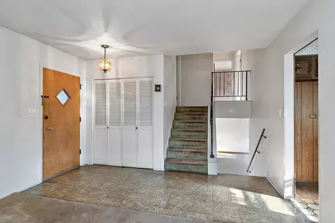 91 E Millers Rd, Des Plaines, IL 60016 photo 2