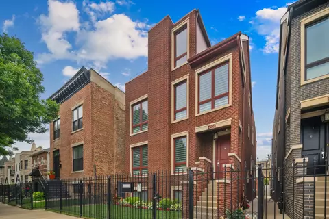 4504 S Saint Lawrence Ave, Chicago, IL 60653