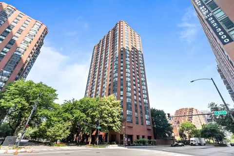 899 S Plymouth Ct #2103-2104, Chicago, IL 60605