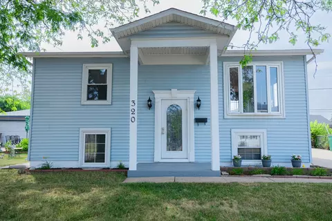 320 Eaton Ave, Romeoville, IL 60446