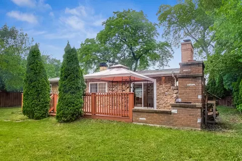 502 Cherry Cir, Glenview, IL 60025 photo 18