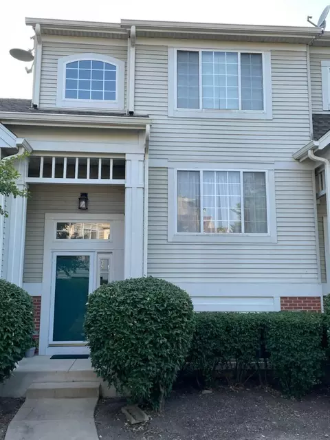 2203 Daybreak Dr #2203, Aurora, IL 60503