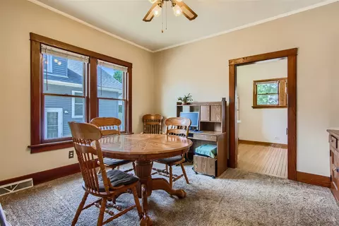 12 S Melrose Ave, Elgin, IL 60123 photo 4
