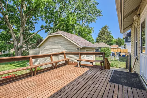 12 S Melrose Ave, Elgin, IL 60123 photo 17