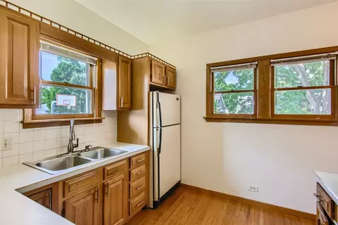 12 S Melrose Ave, Elgin, IL 60123 photo 5