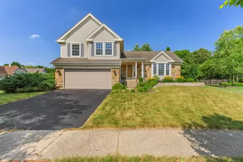 240 Gatewood Ln, Bartlett, IL 60103