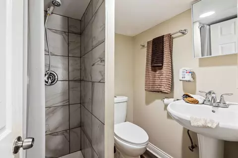 2959 E 80th Pl, Chicago, IL 60617 photo 22