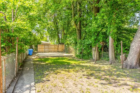 2959 E 80th Pl, Chicago, IL 60617 photo 23