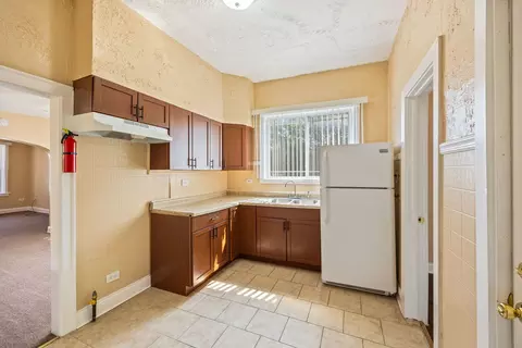2959 E 80th Pl, Chicago, IL 60617 photo 7