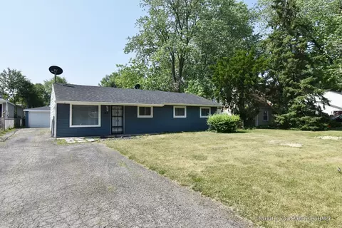 162 Queenswood Rd, Bolingbrook, IL 60440