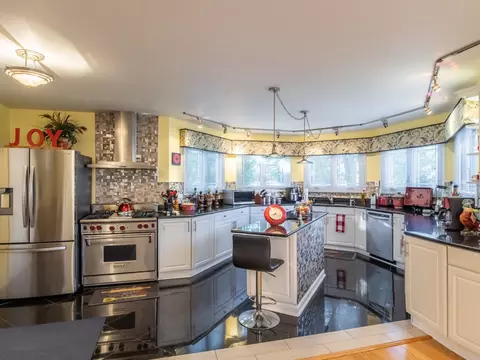 Kitchen - 18614 Michael Dr, Hazel Crest, IL 60429 photo 1 of 2