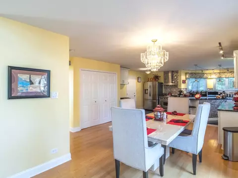 Dining - 18614 Michael Dr, Hazel Crest, IL 60429 photo 2 of 4