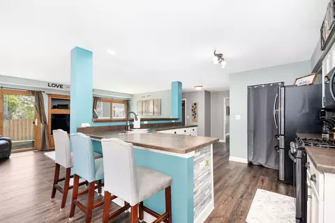 2461 Hayloft Ln, Elgin, IL 60124 photo 9