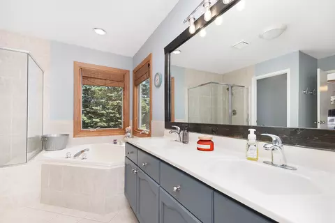 2461 Hayloft Ln, Elgin, IL 60124 photo 15