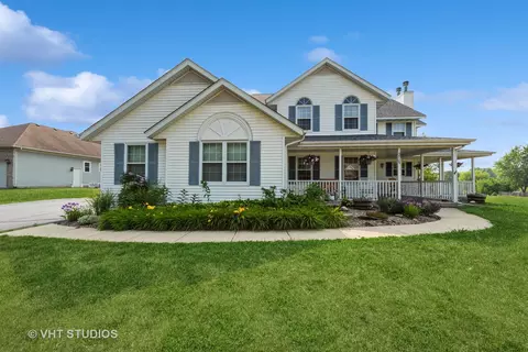 3705 Schuette Dr, Wonder Lake, IL 60097