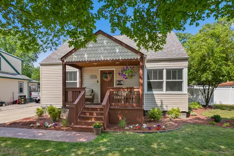 16902 Elm Lane Dr, Tinley Park, IL 60477