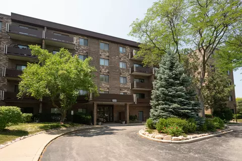 700 Wellington Ave #502, Elk Grove Village, IL 60007
