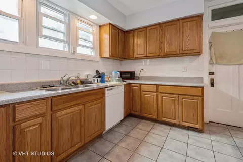 1018 Darrow Ave, Evanston, IL 60202 photo 4