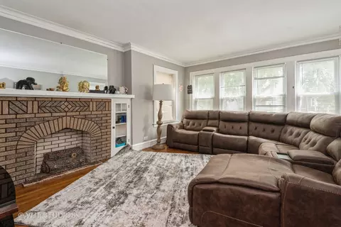 1018 Darrow Ave, Evanston, IL 60202 photo 3